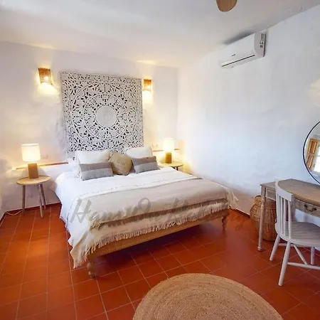 Calle Alta 37, Luxury 3 Bedroom Center Townhouse With Large Terrace And Sea Views Hansonholiday Фрихилиана