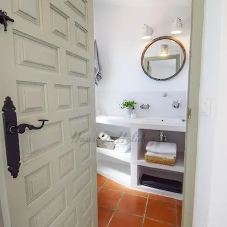 Calle Alta 37, Luxury 3 Bedroom Center Townhouse With Large Terrace And Sea Views Hansonholiday Фрихилиана