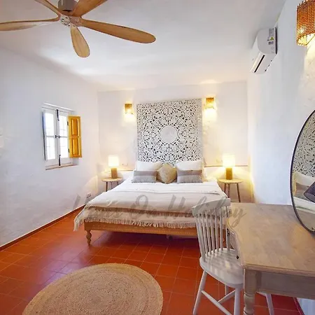 Дом отдыха Calle Alta 37, Luxury 3 Bedroom Center Townhouse With Large Terrace And Sea Views Hansonholiday Фрихилиана