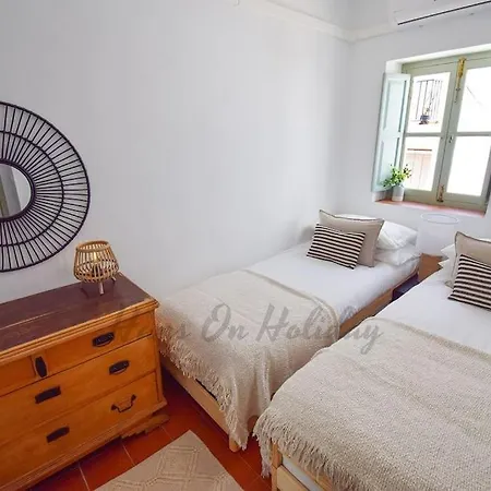Calle Alta 37, Luxury 3 Bedroom Center Townhouse With Large Terrace And Sea Views Hansonholiday Фрихилиана